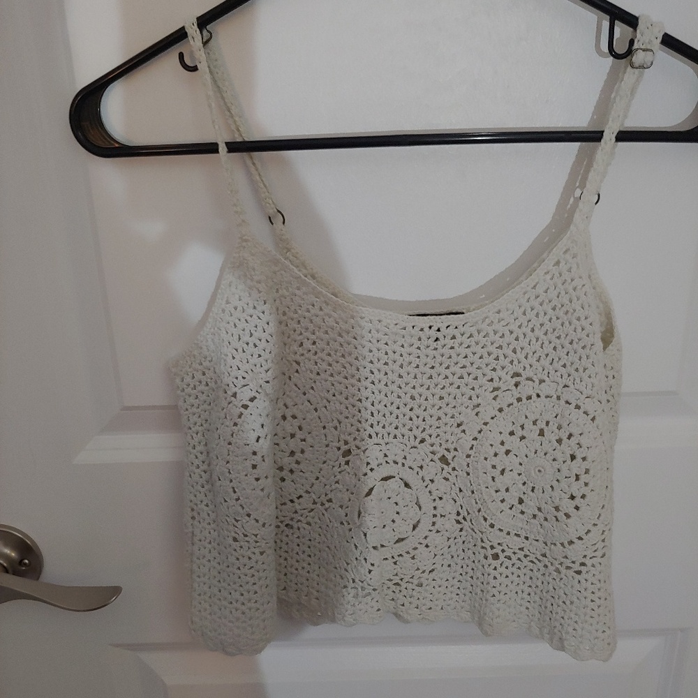 White tank top forever 21 size small